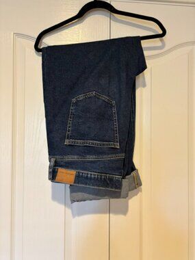 AE  High-Waisted Straight Jean Sz 14